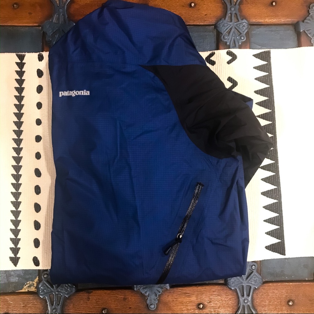 Patagonia css windbreaker